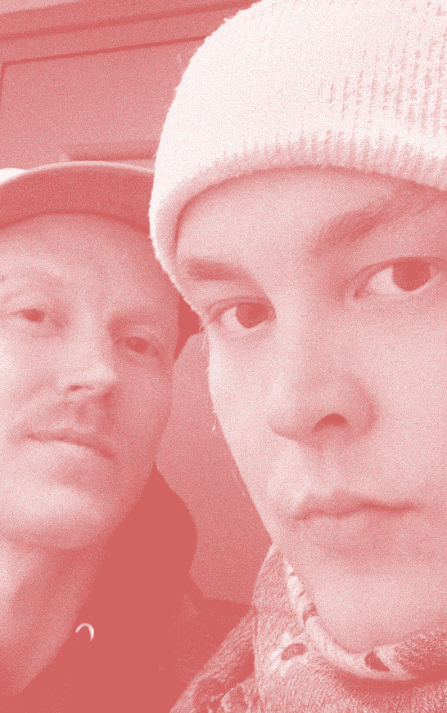 Ahis & Onni Boi ylpeinä esittävät